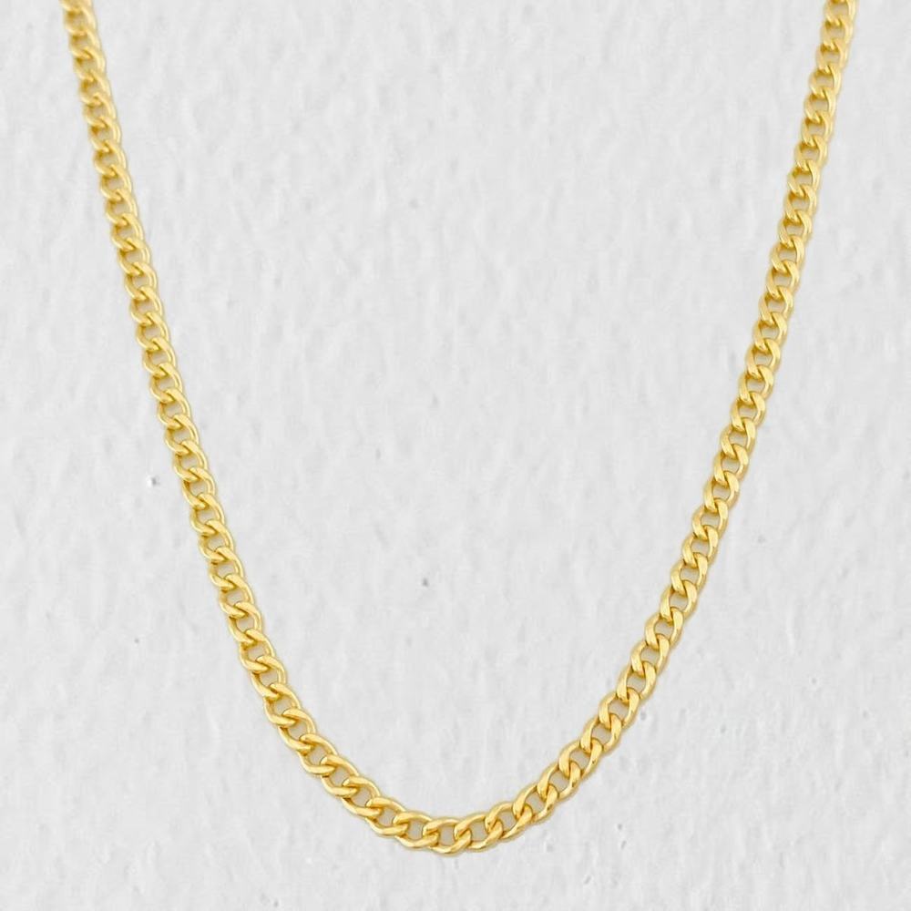Cadena Cubana 1.55g / 45cm / 1.9mm Oro Amarillo 18K